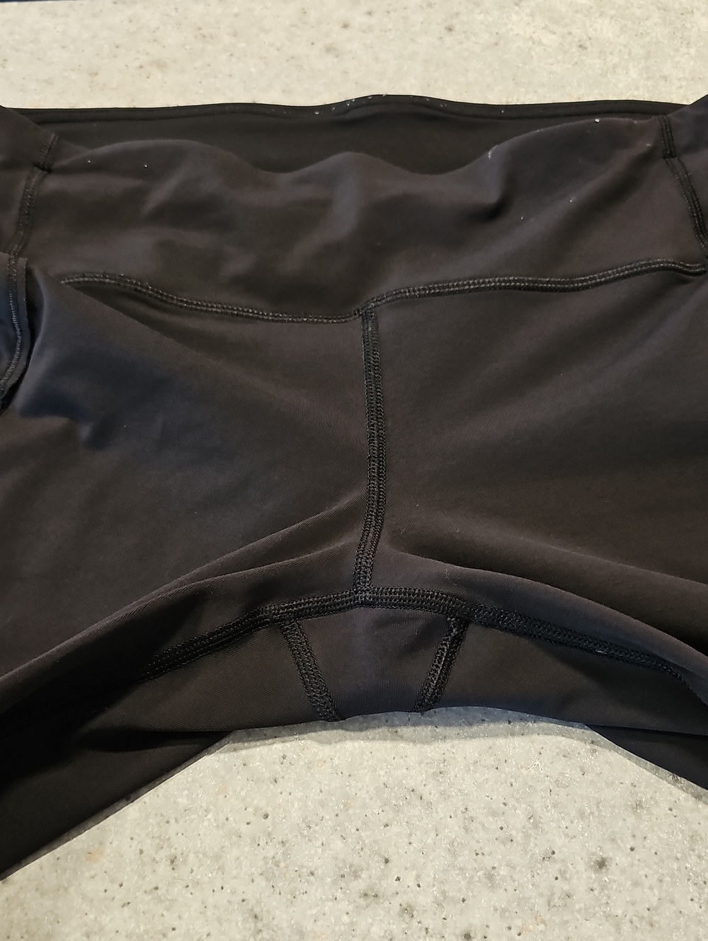 lululemon athletica Size 8 Black Capri Athletic Leggings - Picture 5 of 6